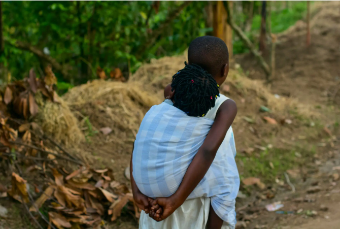 Adozioni internazionali: dopo 55mila bambini adottati, il “sistema Italia” si interroga sul futuro